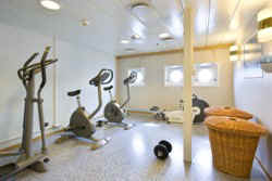 !!!Antarctica XXI Ocean Nova fitness room.jpg (20967 bytes)