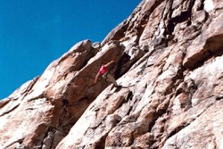 !!!!AR-BRC-Peuma Hue-rock climb-n.jpg (21958 bytes)