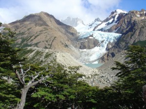 !AR-Chalten-Cerros-Rio Blanco-s.jpg (30774 bytes)