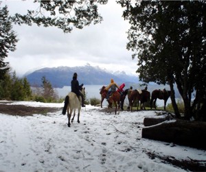AR-Correntoso horseback.jpg (30548 bytes)