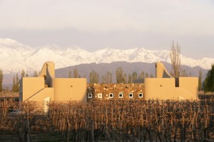 !!AR MDZ Wine Lodge-rooms overlooking the ANDES - new.jpg (17013 bytes)