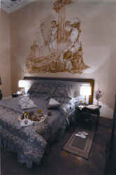 BUE-Dandi-room2.jpg (275747 bytes)