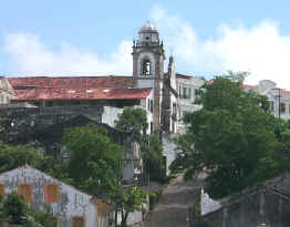 BR-Olinda-street2.jpg (214367 bytes)