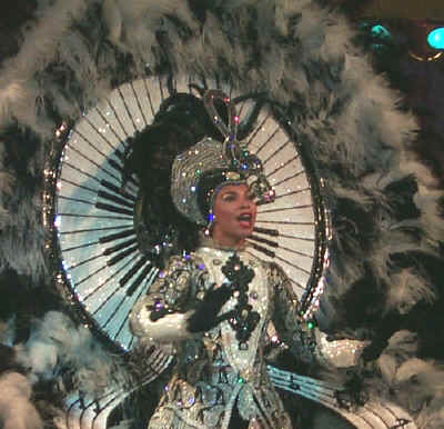 CAR-Rio-dancer3.jpg (236267 bytes)