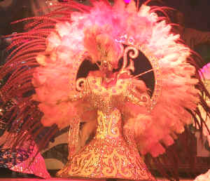 CAR-Rio-dancer.jpg (232861 bytes)