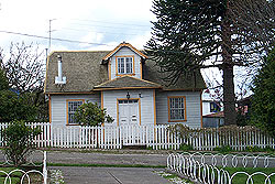 CH-Chiloe-Dalcahue3.jpeg (23261 bytes)