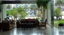 !!!CHI VIN Htl Del Mar lobby 2.jpg (45911 bytes)