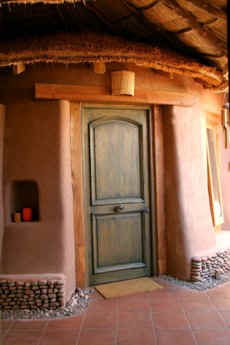 !!CH ATA Awasi door.jpg (29999 bytes)