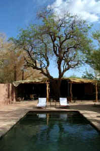 !!!CH ATA Awasi pool.jpg (37913 bytes)