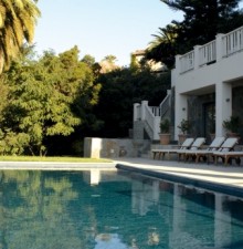 !!!CH VALPO Casa Higuers pool.jpg (19774 bytes)