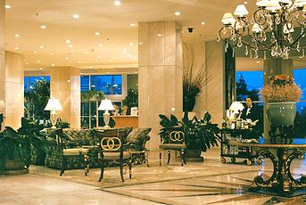 SCLH-Sheraton-lobby.jpeg (24005 bytes)