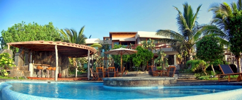 !!!GPS ESCALESIA panorama pool.jpg (119432 bytes)