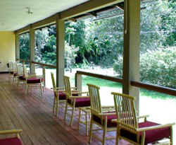 !!!Amazonia Lodge deck.jpg (30518 bytes)