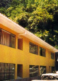 CUZH-MaPi Inn-front-s.jpg (25582 bytes)