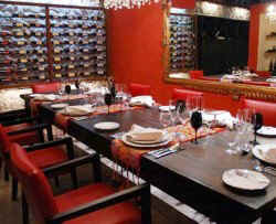 !!!PER URU SOL Y LUNA Wine Cellar 1.jpg (23543 bytes)