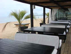 !!!URU PDP Serena beach terrace.jpg (31793 bytes)