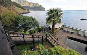 !!!CHI ROB CRUSOE vista pool deck ocean.jpg (69695 bytes)